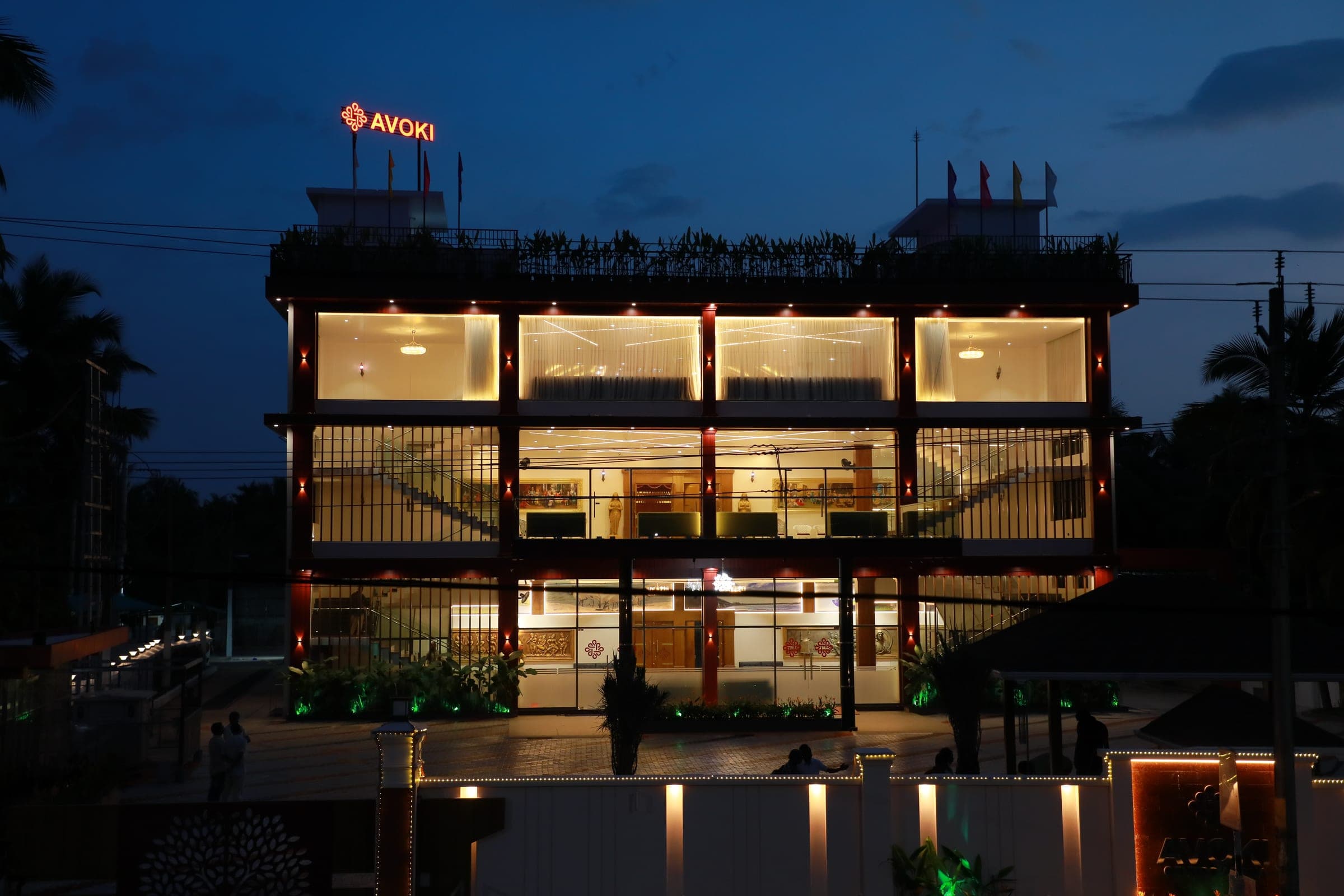 Avoki Centro Arena exterior at night